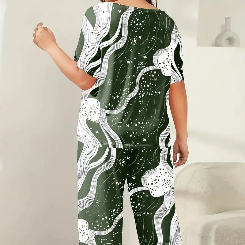 New women's pajama set, a two-piece set including a short-sleeved shirt and pants, comfortable pajamas for summer at home.