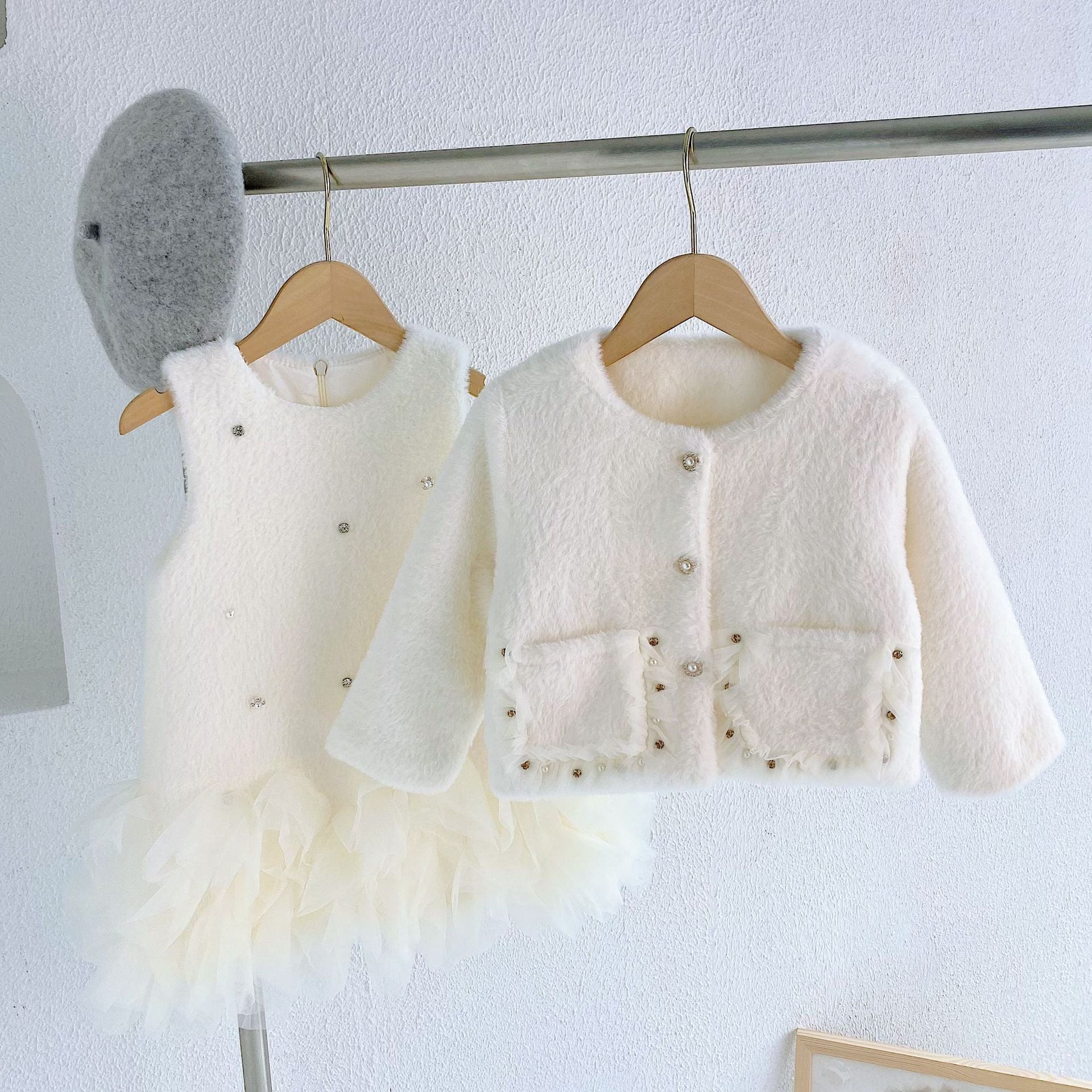 Girls Clothing Sets Winter Kids Girl Sweet Faux Fur Coat and Dress 2pcs Clothes Suit Children Girl Princess Warm Clothes 3 5 8