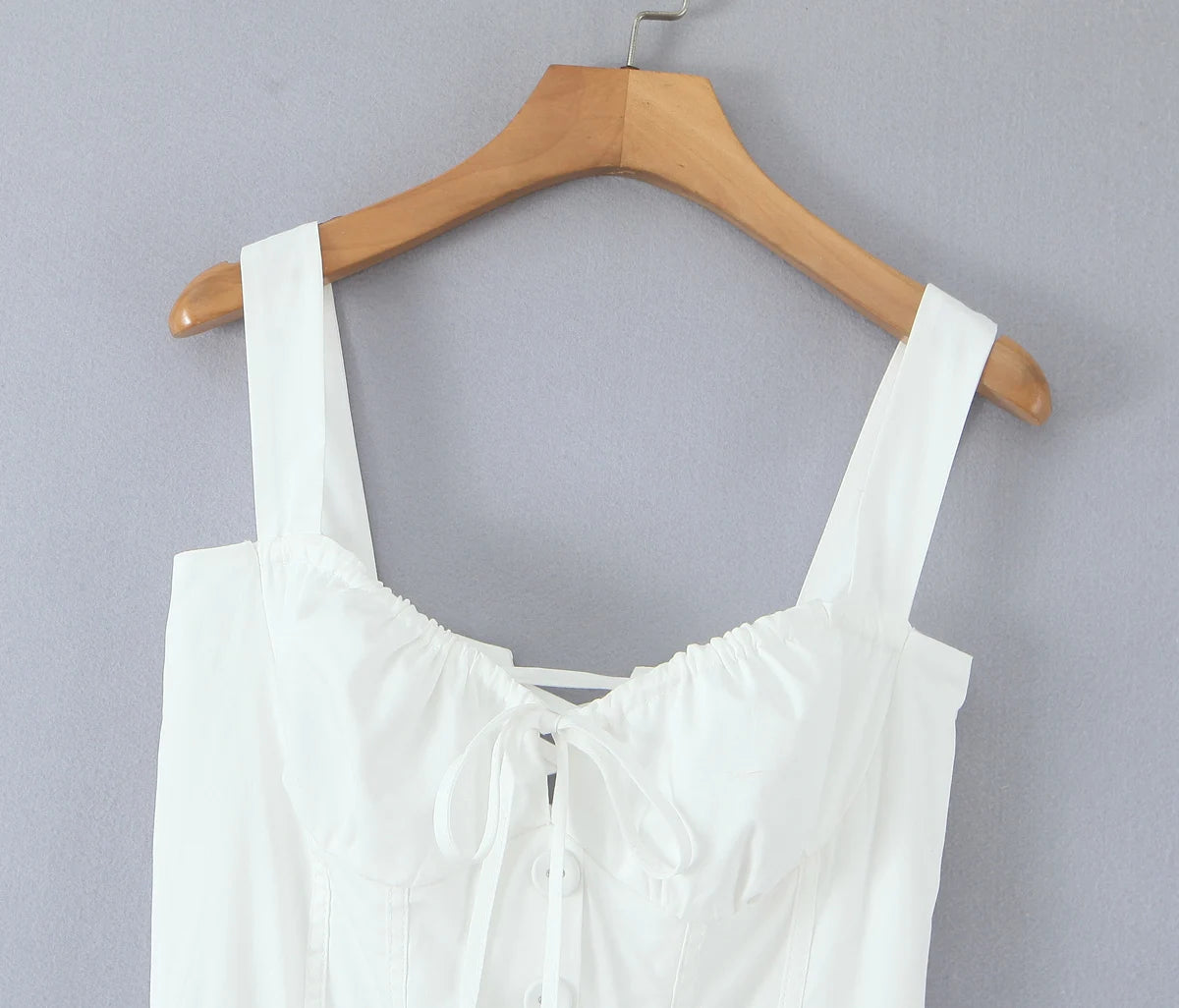 2025 summer new product women's clothing fashionable, fresh, sweet and elegant waist-hugging lace-up design suspender dress