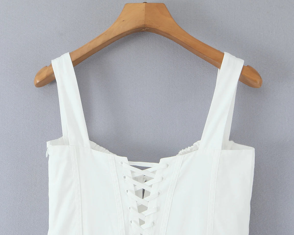 2025 summer new product women's clothing fashionable, fresh, sweet and elegant waist-hugging lace-up design suspender dress