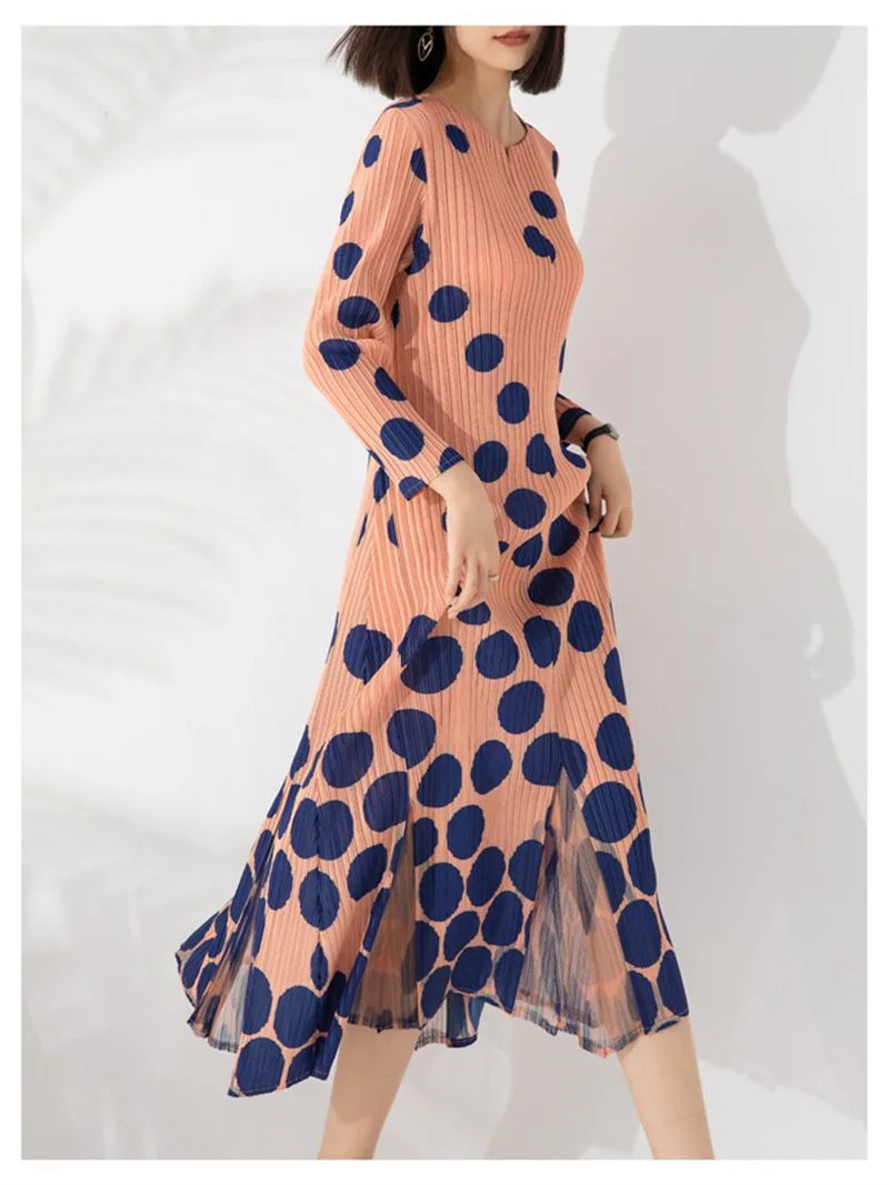 Long Dresses Womens Dresses Folding Dress Spring and Autumn Women's new High-end Design with Relaxed Temperament and Long Skirt