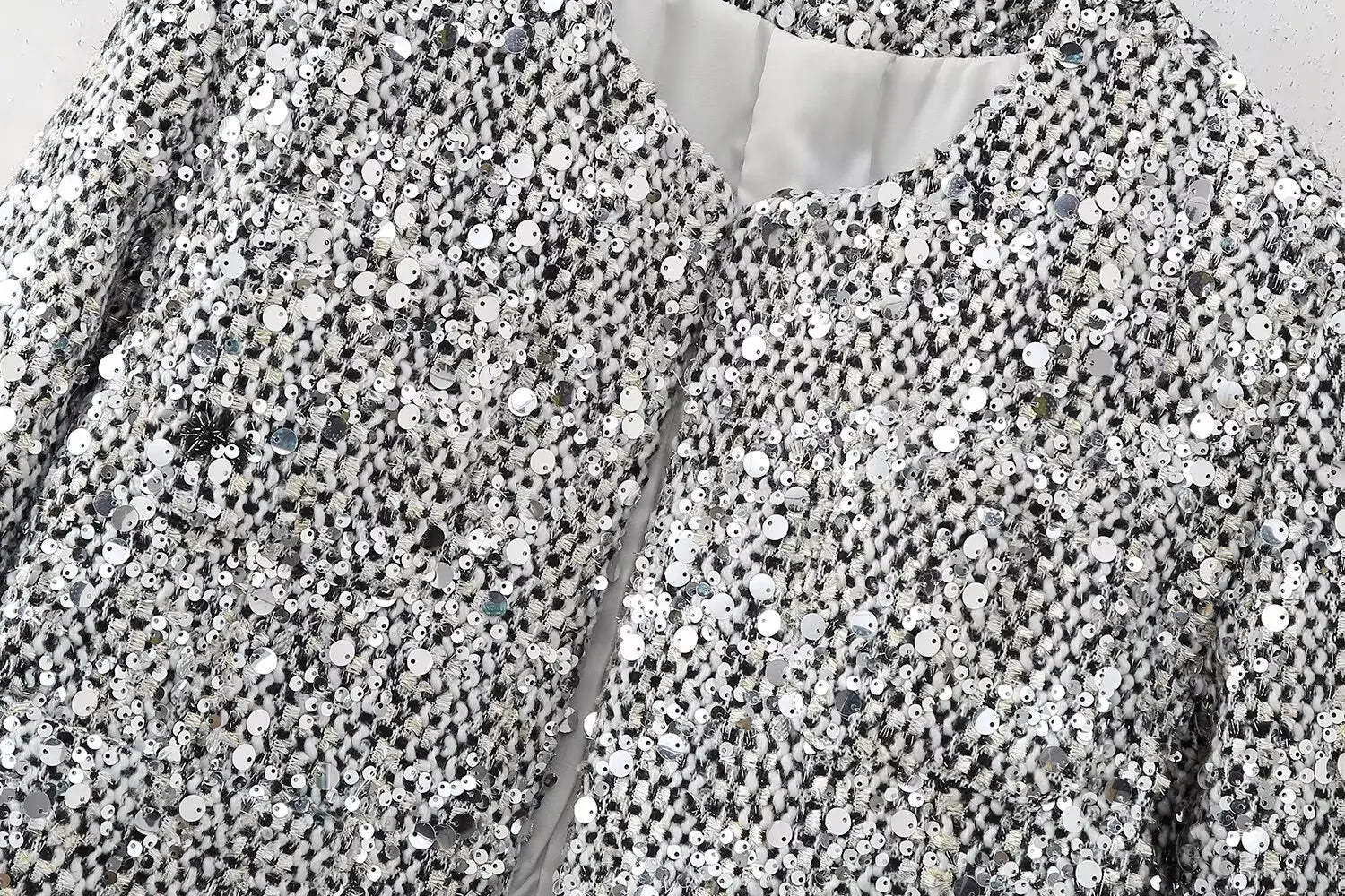 BKQU Tweed Sequined Jackets Women Casual Loose Round Neck Long Sleeved Cropped Silver Cardigan Autumn Female Warm Elegant Coats