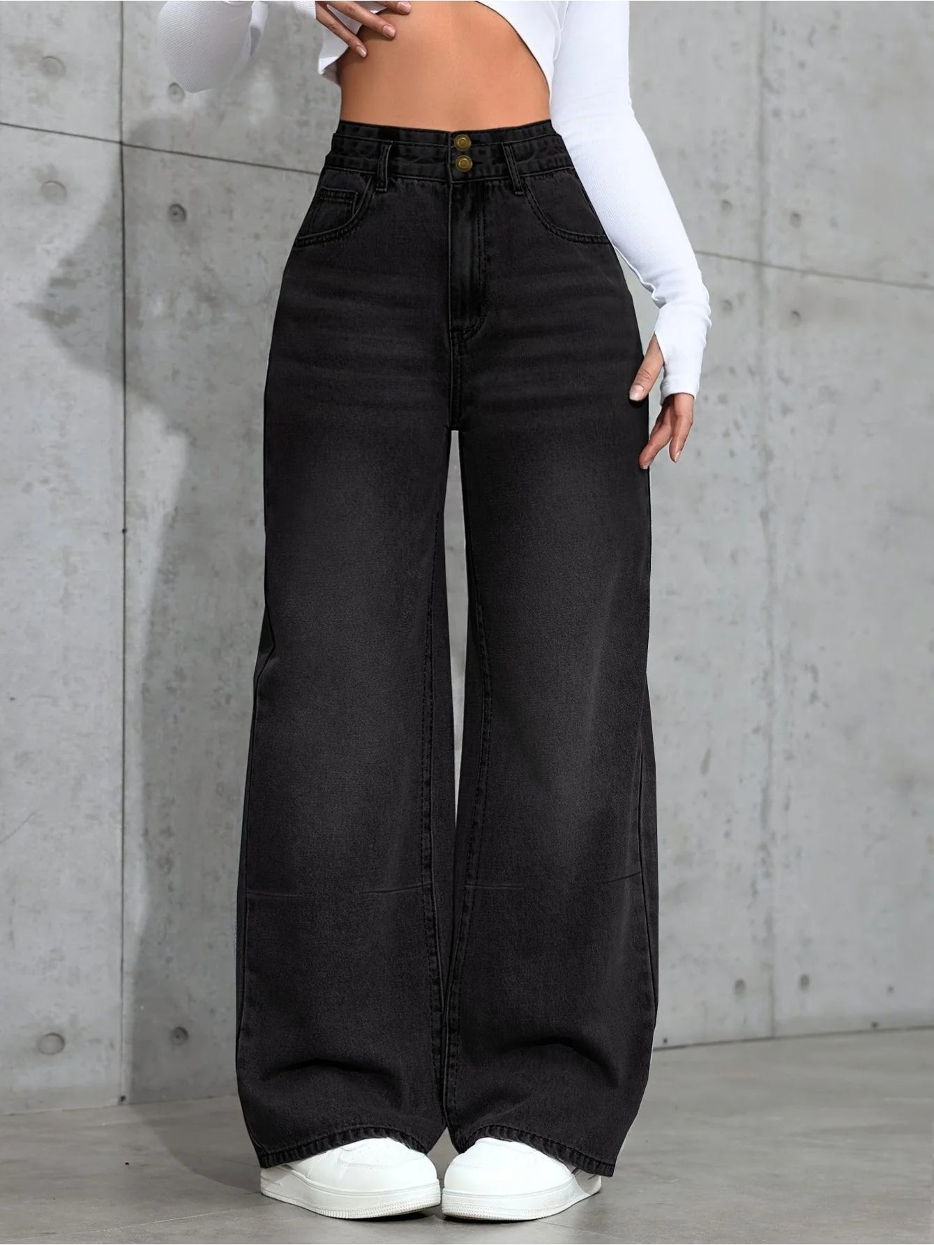 Women's straight jeans