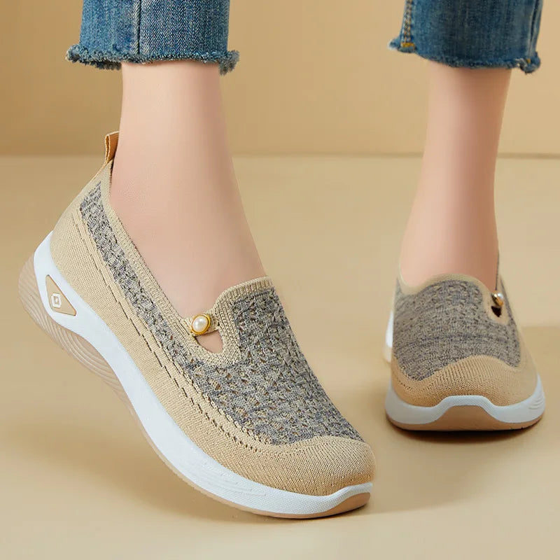 Shoes for women 2025 Spring Autumn hot casual shoes with soft soles lightweight single shoe for women breathable mother shoes