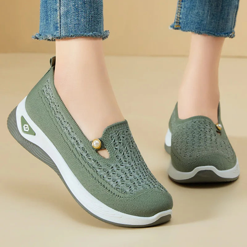 Shoes for women 2025 Spring Autumn hot casual shoes with soft soles lightweight single shoe for women breathable mother shoes