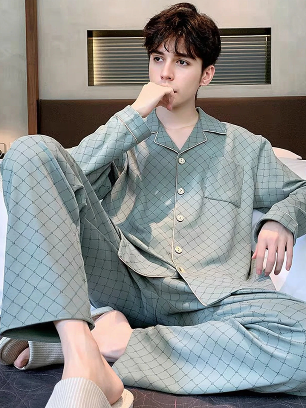 Men's Pajamas Can Be Worn Outside in Spring and Autumn, Cardigan Long-Sleeved New Casual Home Wear Men's Autumn and Winter Suits