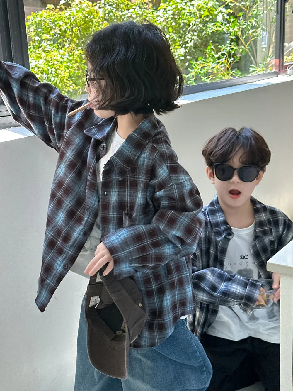 Children's Shirt 2024 Autumn Boys and Girls Korean Version Velvet Plaid Shirt Children's Casual Versatile Loose Long Sleeve Top