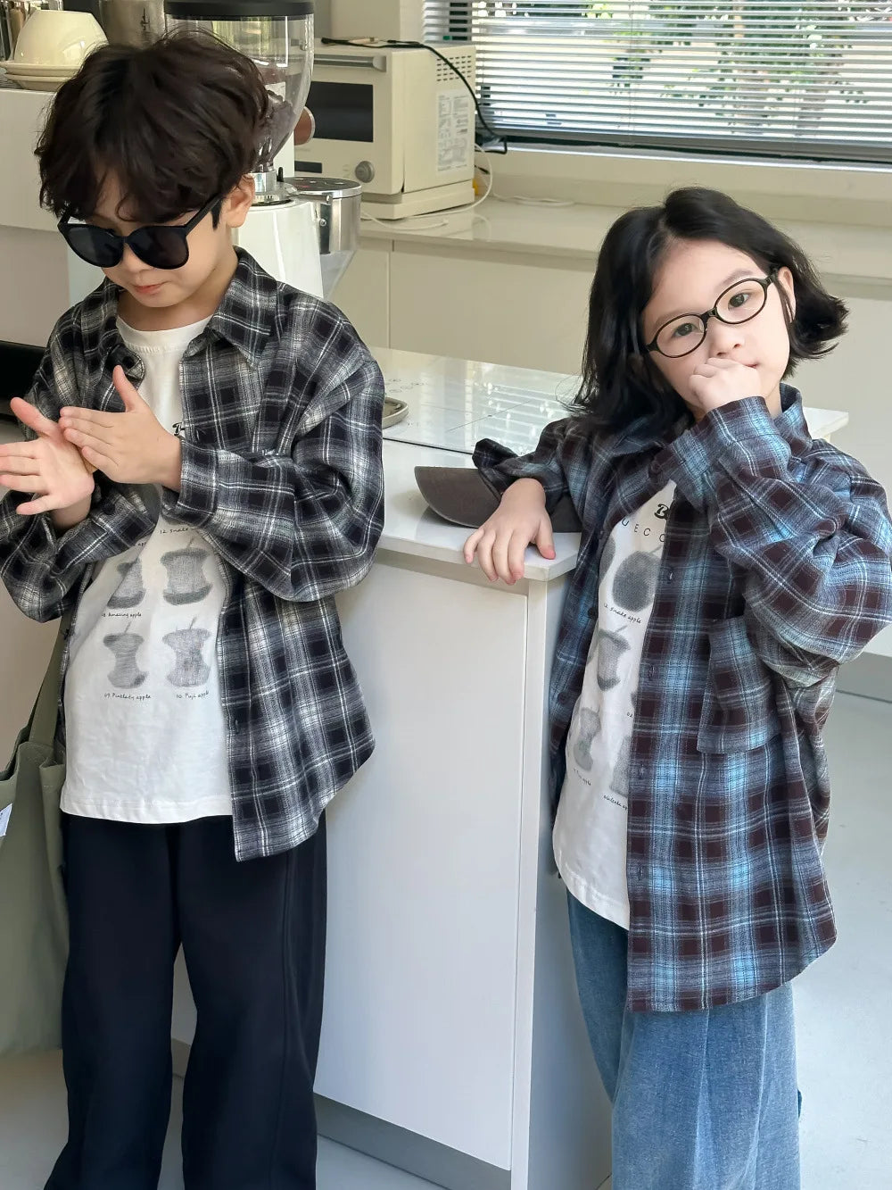 Children's Shirt 2024 Autumn Boys and Girls Korean Version Velvet Plaid Shirt Children's Casual Versatile Loose Long Sleeve Top