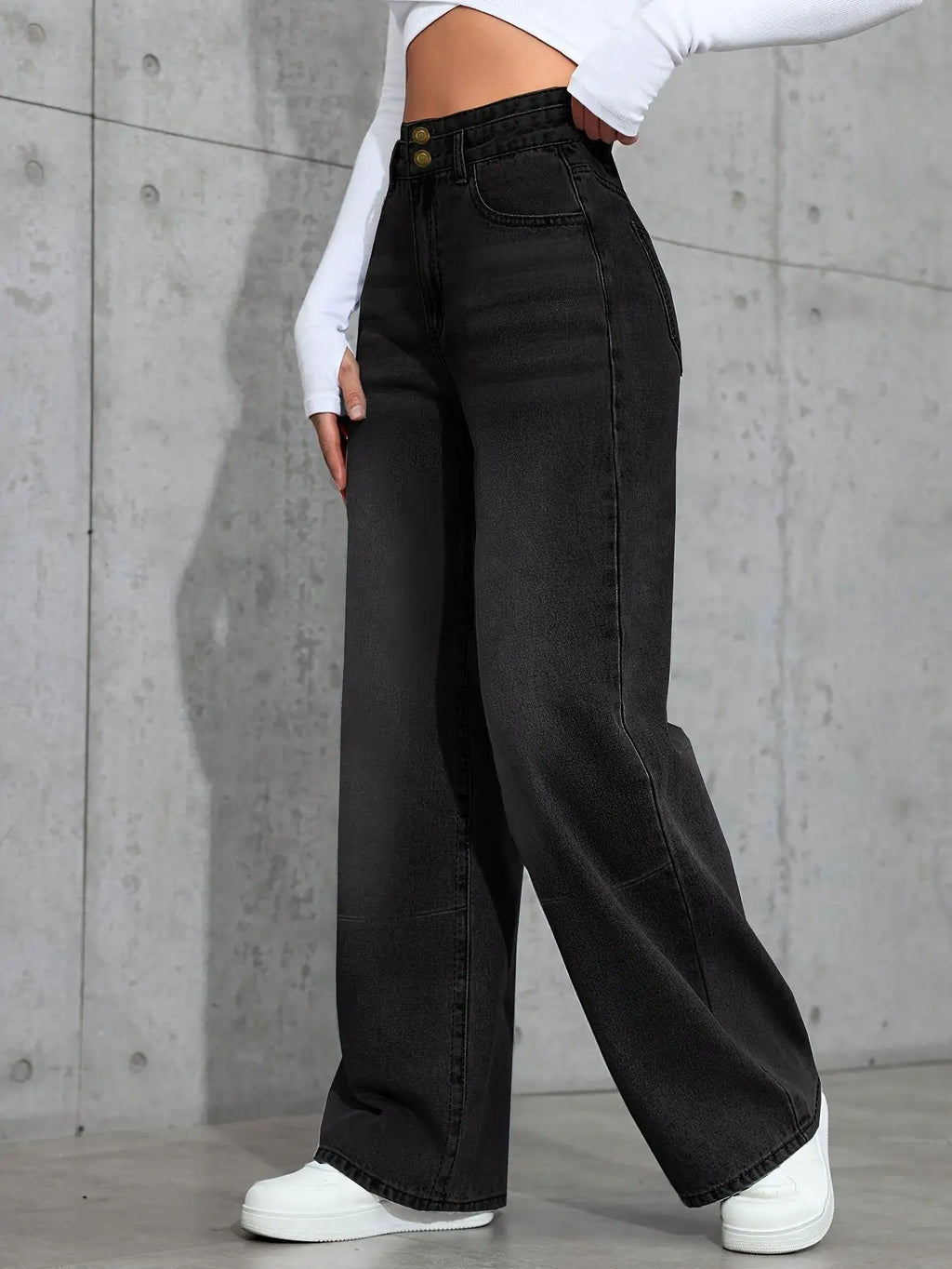 Women's straight jeans