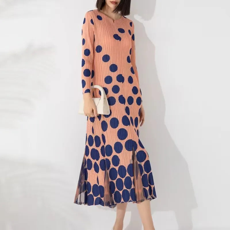 Long Dresses Womens Dresses Folding Dress Spring and Autumn Women's new High-end Design with Relaxed Temperament and Long Skirt
