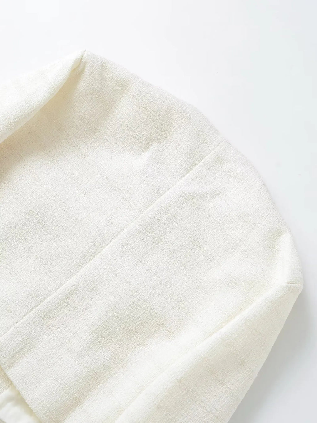 Women's Jacket Autumn New Style White Long Sleeve Button Decorative Short Jacket Aristocratic Style Personalized Fashion