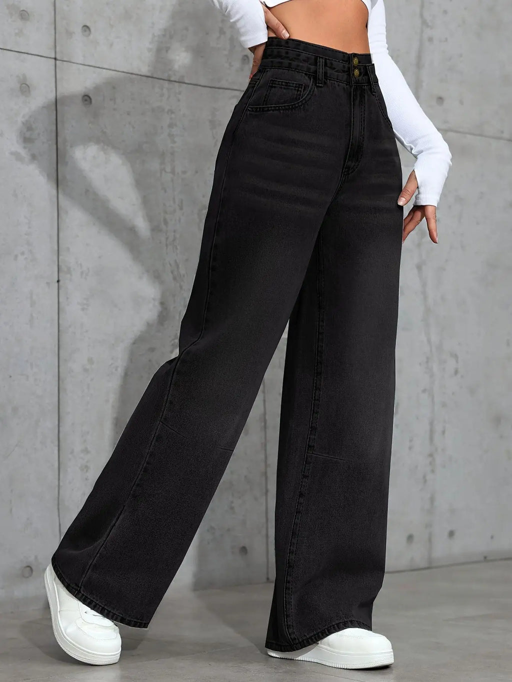 Women's straight jeans