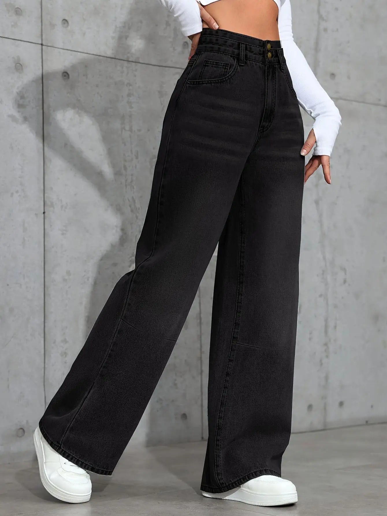 Women's straight jeans