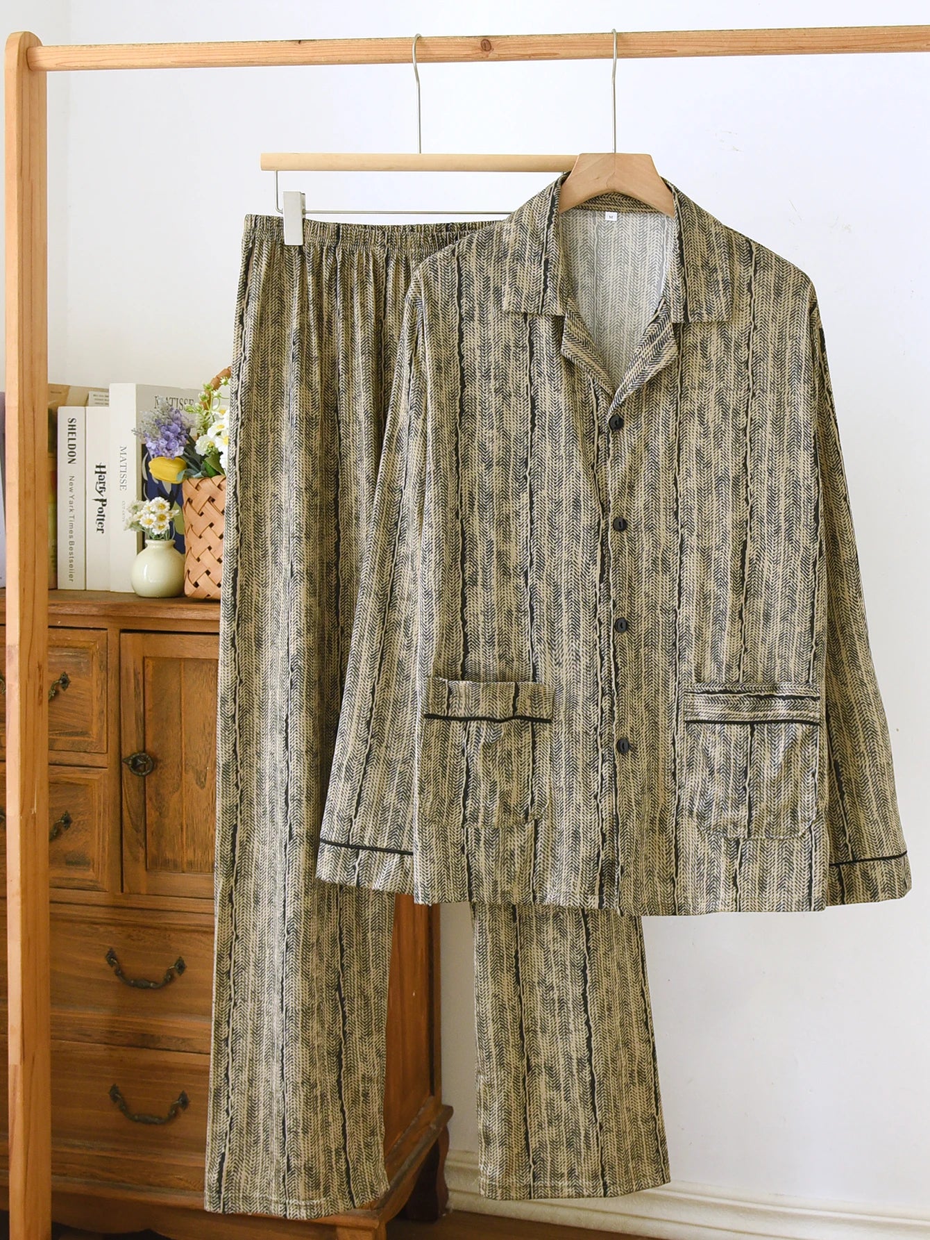 Men's Pajamas Can Be Worn Outside in Spring and Autumn, Cardigan Long-Sleeved New Casual Home Wear Men's Autumn and Winter Suits