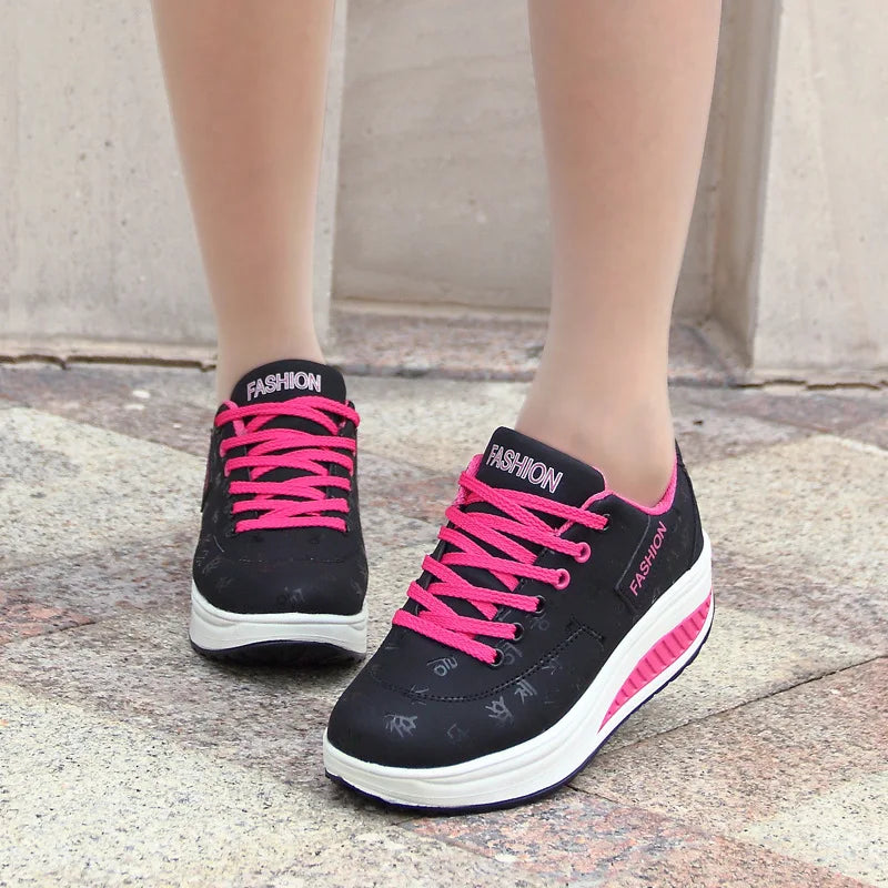Women's Shoes Outdoor Casual Shoes Autumn Fashion Platform Vulcanized Shoes Flat Sole Walking Shoe Plus Size Lace-up Sneakers