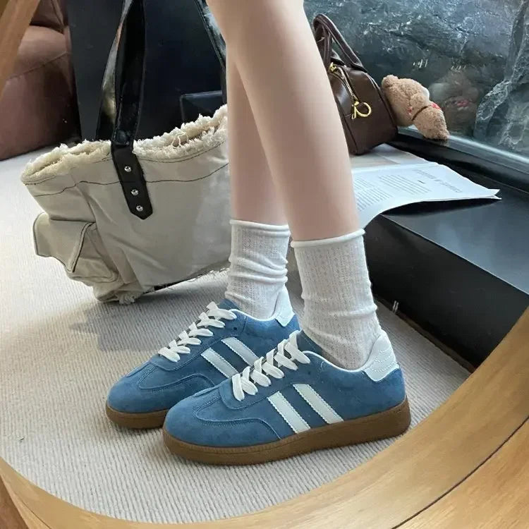 2025 Women Sports Shoes Fashion Casual Flats Vulcanize Shoes Ladies Outdoor Walking Sneakers Women Comfortable Classical Shoe