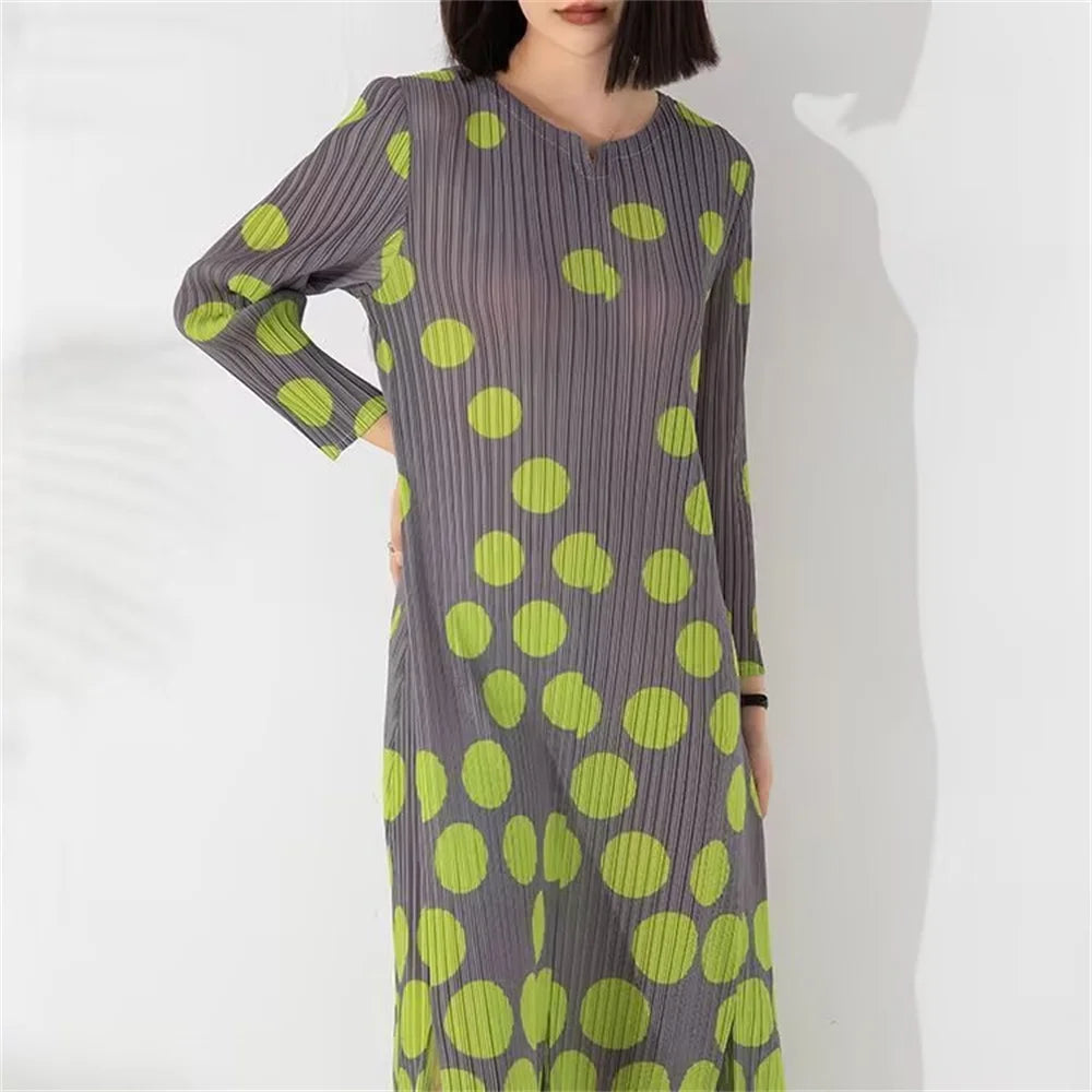 Long Dresses Womens Dresses Folding Dress Spring and Autumn Women's new High-end Design with Relaxed Temperament and Long Skirt
