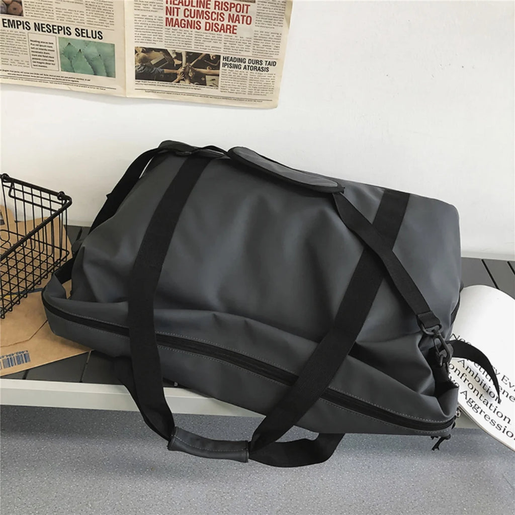Handheld travel bag, large capacity sports and fitness bag