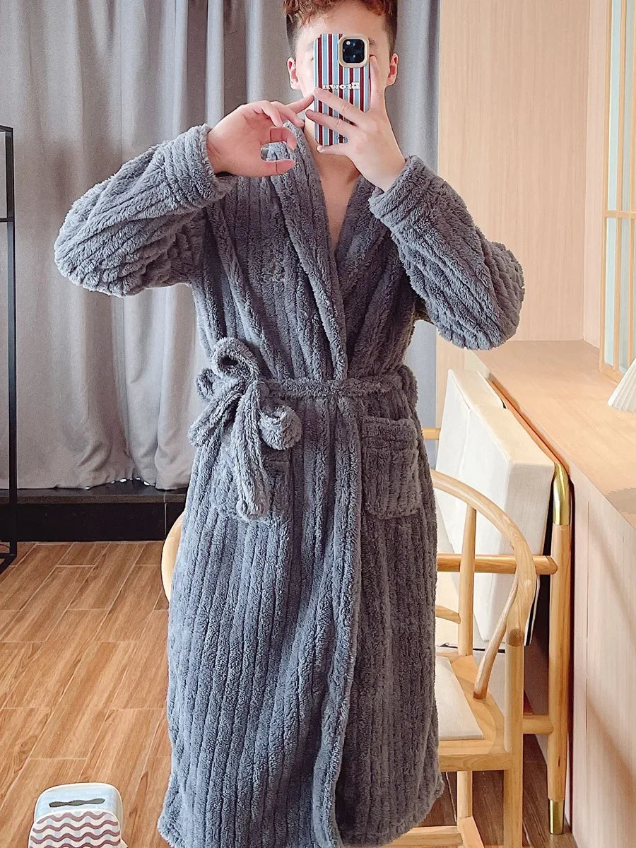 Men's Robes Long Sve Coral Fce Robe Thi Warm Batobe Luxury Home Clothes Morning Gown Mid-Length Fiber Winter Wear Bathrobe Men